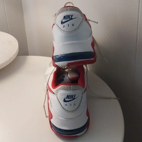 Nike Air Max, Red White & Blue rare tennis shoe. Women’s size 7. - Picture 4 of 7